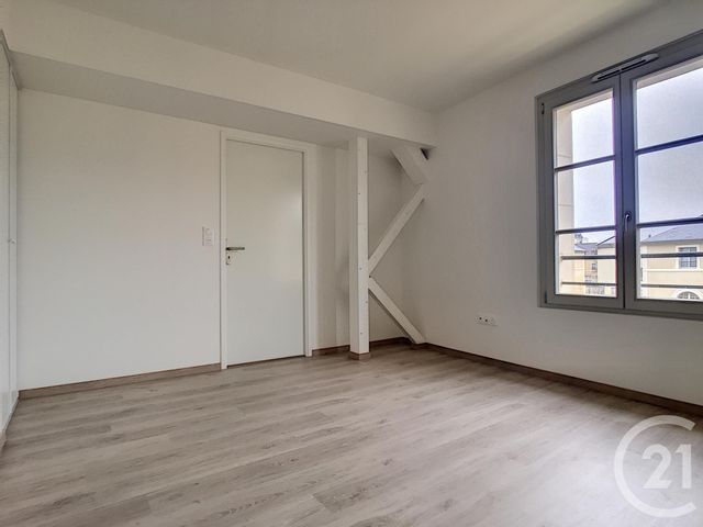 Appartement F3 &agrave; louer - 3 pi&egrave;ces - 65,10 m2 - Compiegne - 60 - PICARDIE