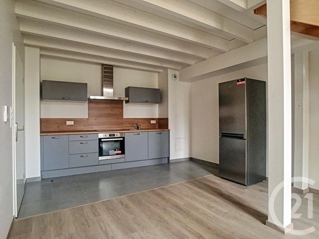 Appartement F3 &agrave; louer - 3 pi&egrave;ces - 65,10 m2 - Compiegne - 60 - PICARDIE