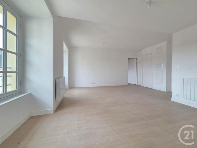 Appartement F3 &agrave; louer - 3 pi&egrave;ces - 65,55 m2 - Compiegne - 60 - PICARDIE