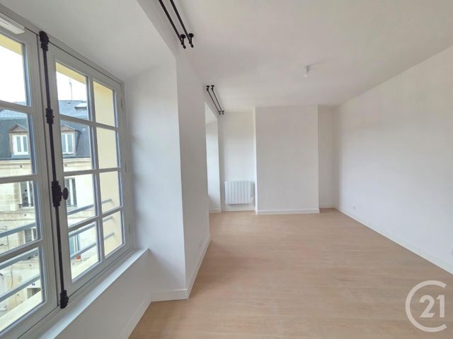 Appartement F3 &agrave; louer - 3 pi&egrave;ces - 65,55 m2 - Compiegne - 60 - PICARDIE