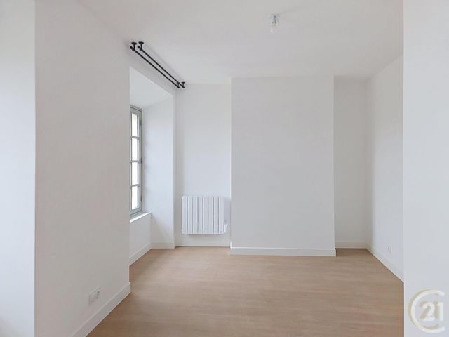 Appartement F3 &agrave; louer - 3 pi&egrave;ces - 65,55 m2 - Compiegne - 60 - PICARDIE