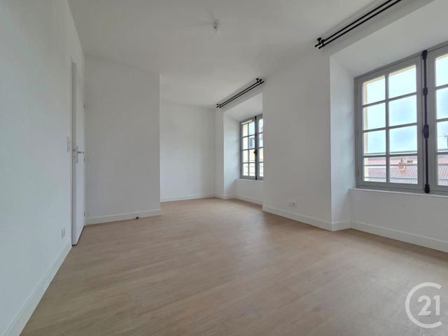 Appartement F3 &agrave; louer - 3 pi&egrave;ces - 65,55 m2 - Compiegne - 60 - PICARDIE