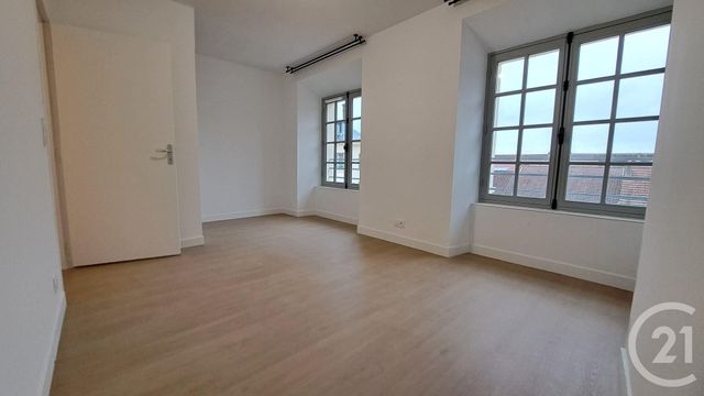 Appartement F3 &agrave; louer - 3 pi&egrave;ces - 65,55 m2 - Compiegne - 60 - PICARDIE