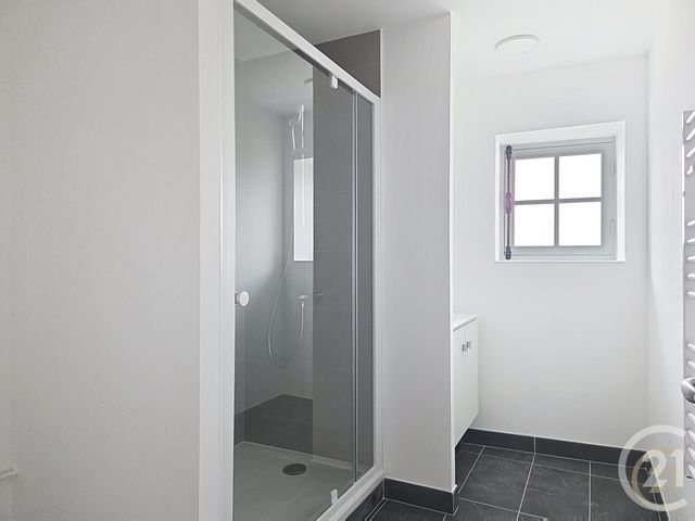 Appartement F3 &agrave; louer - 3 pi&egrave;ces - 65,55 m2 - Compiegne - 60 - PICARDIE