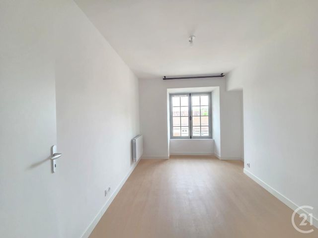Appartement F3 &agrave; louer - 3 pi&egrave;ces - 65,55 m2 - Compiegne - 60 - PICARDIE