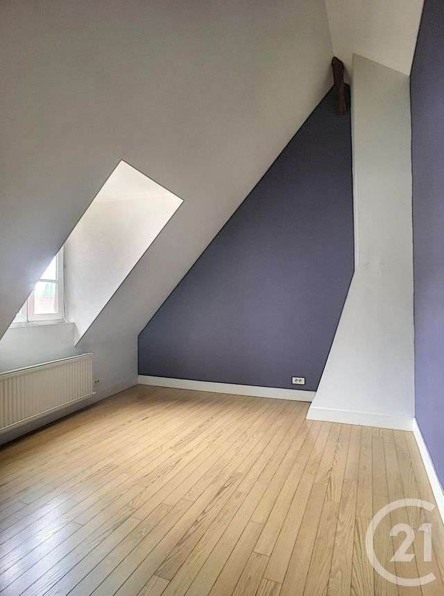Appartement F3 &agrave; louer - 3 pi&egrave;ces - 77,04 m2 - Compiegne - 60 - PICARDIE