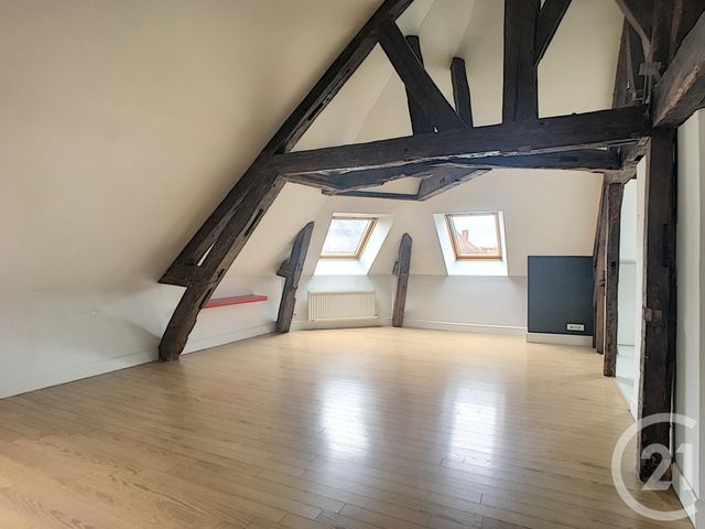 Appartement F3 &agrave; louer - 3 pi&egrave;ces - 77,04 m2 - Compiegne - 60 - PICARDIE