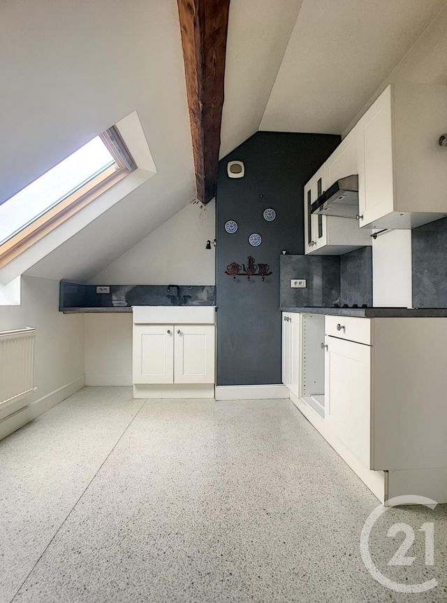 Appartement F3 &agrave; louer - 3 pi&egrave;ces - 77,04 m2 - Compiegne - 60 - PICARDIE