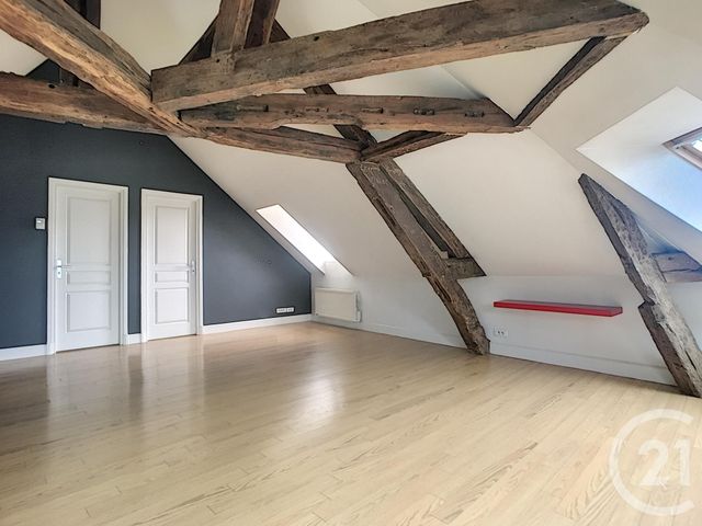 Appartement F3 &agrave; louer - 3 pi&egrave;ces - 77,04 m2 - Compiegne - 60 - PICARDIE