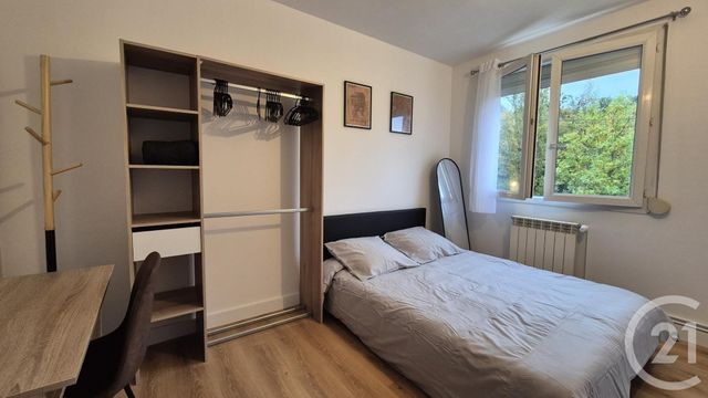 Appartement F4 &agrave; louer - 4 pi&egrave;ces - 9,50 m2 - Compiegne - 60 - PICARDIE