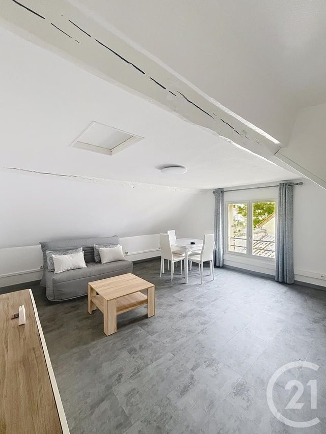 Appartement F1 à louer LACROIX ST OUEN