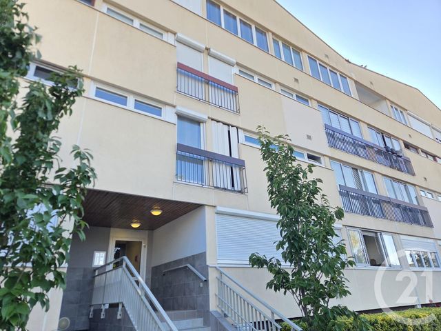 Appartement &agrave; louer - 4 pi&egrave;ces - 86 m2 - Compiegne - 60 - PICARDIE