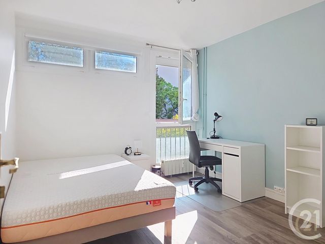Appartement &agrave; louer - 4 pi&egrave;ces - 86 m2 - Compiegne - 60 - PICARDIE