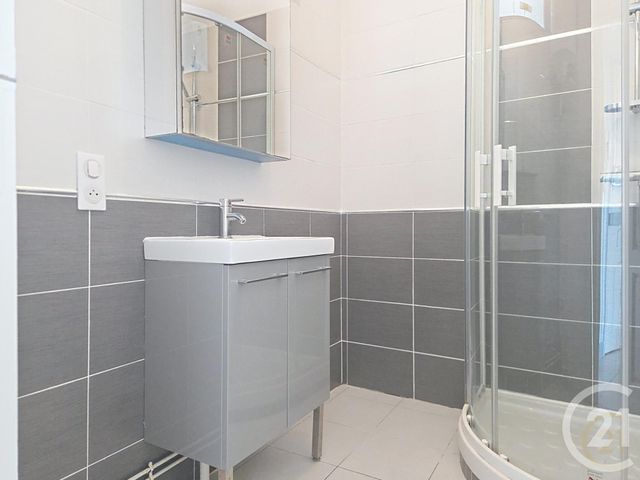 Appartement F2 &agrave; louer - 2 pi&egrave;ces - 34,43 m2 - Compiegne - 60 - PICARDIE