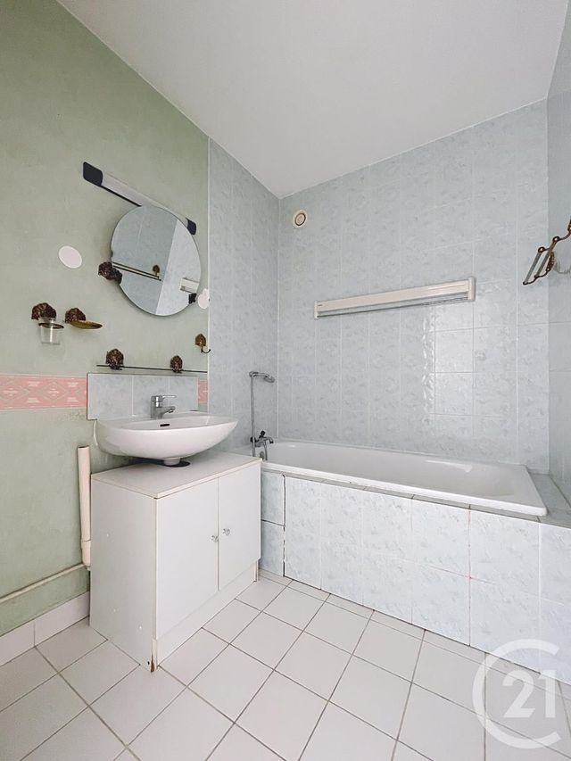 Appartement T2 &agrave; vendre - 2 pi&egrave;ces - 48,82 m2 - Compiegne - 60 - PICARDIE