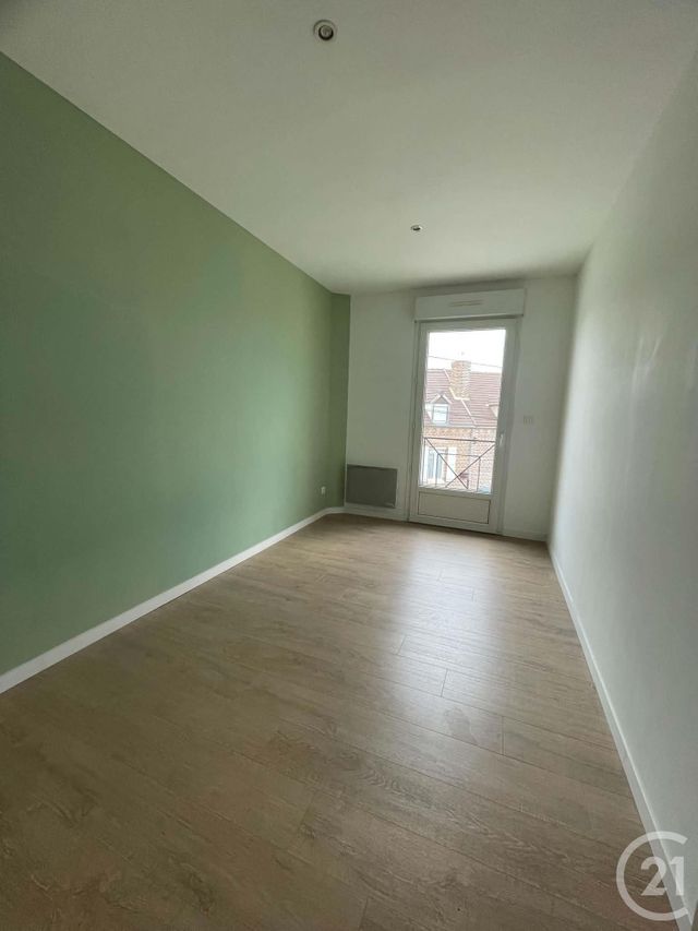 Maison &agrave; louer - 4 pi&egrave;ces - 90 m2 - Lacroix St Ouen - 60 - PICARDIE