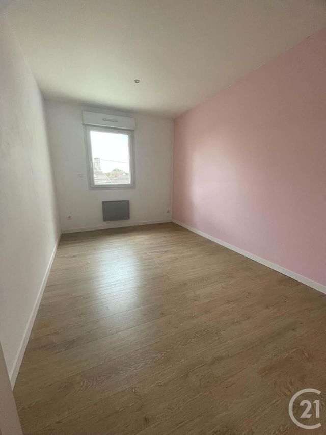 Maison &agrave; louer - 4 pi&egrave;ces - 90 m2 - Lacroix St Ouen - 60 - PICARDIE