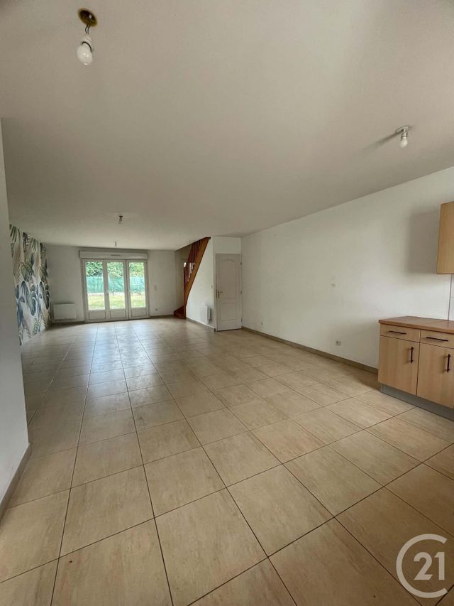 Maison &agrave; louer - 4 pi&egrave;ces - 90 m2 - Lacroix St Ouen - 60 - PICARDIE