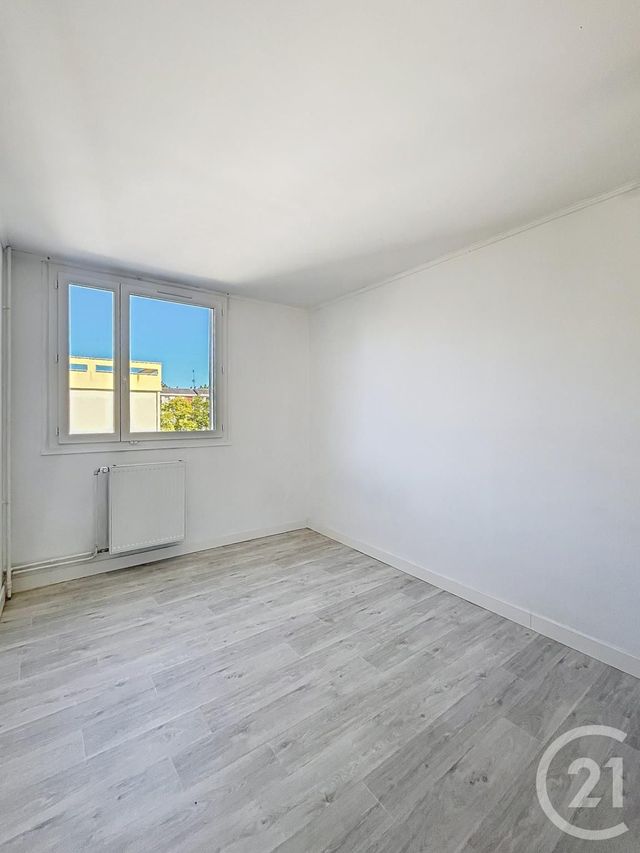 Appartement &agrave; louer - 3 pi&egrave;ces - 59,48 m2 - Compiegne - 60 - PICARDIE