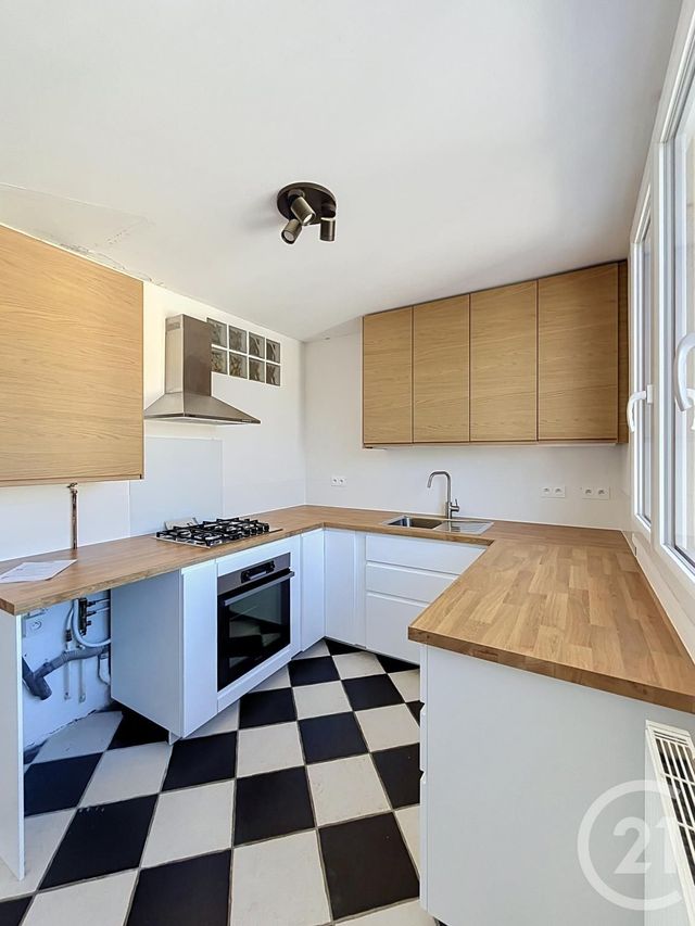 Appartement &agrave; louer - 3 pi&egrave;ces - 59,48 m2 - Compiegne - 60 - PICARDIE