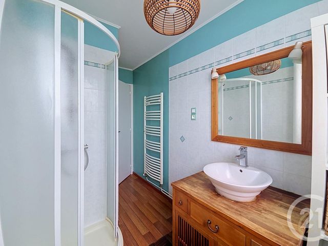 Appartement F3 &agrave; louer - 4 pi&egrave;ces - 65,65 m2 - Compiegne - 60 - PICARDIE