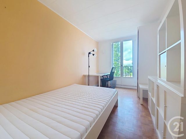 Appartement F3 &agrave; louer - 4 pi&egrave;ces - 65,65 m2 - Compiegne - 60 - PICARDIE