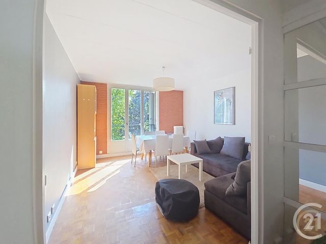 Appartement F3 &agrave; louer - 4 pi&egrave;ces - 65,65 m2 - Compiegne - 60 - PICARDIE