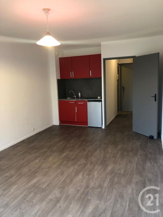 Appartement F1 &agrave; louer - 1 pi&egrave;ce - 27,43 m2 - Compiegne - 60 - PICARDIE
