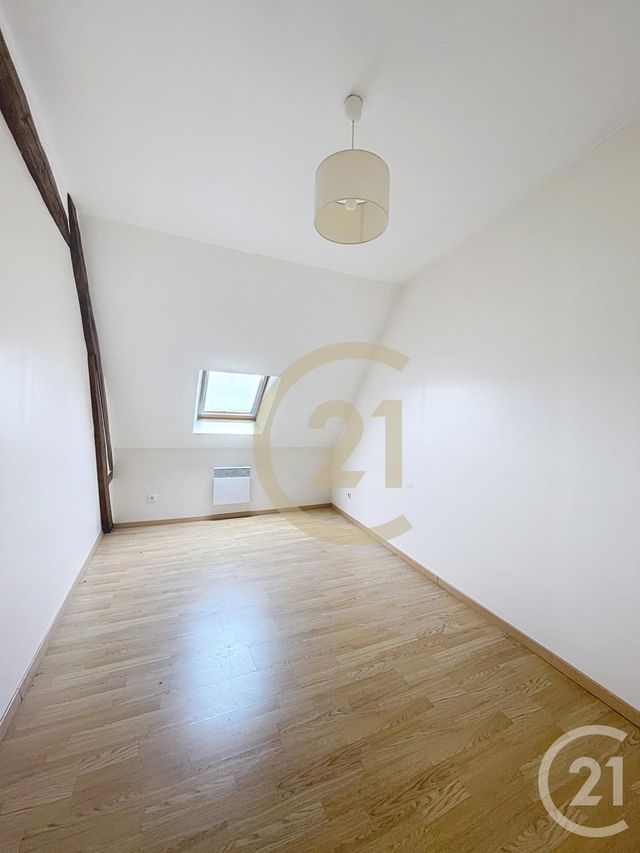 Appartement F3 &agrave; louer - 3 pi&egrave;ces - 41,44 m2 - Pierrefonds - 60 - PICARDIE