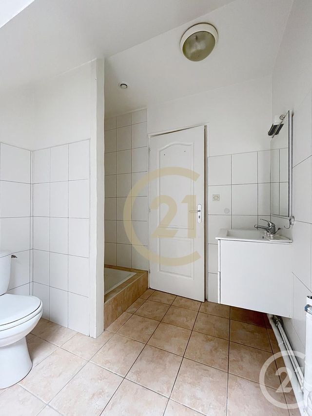 Appartement F3 &agrave; louer - 3 pi&egrave;ces - 41,44 m2 - Pierrefonds - 60 - PICARDIE