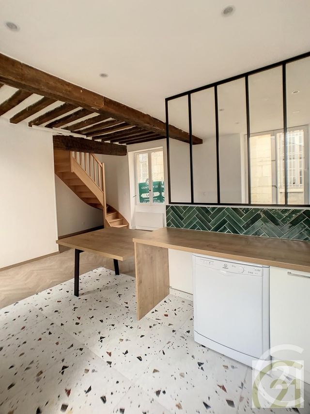 Appartement Duplex &agrave; louer - 2 pi&egrave;ces - 50,09 m2 - Compiegne - 60 - PICARDIE