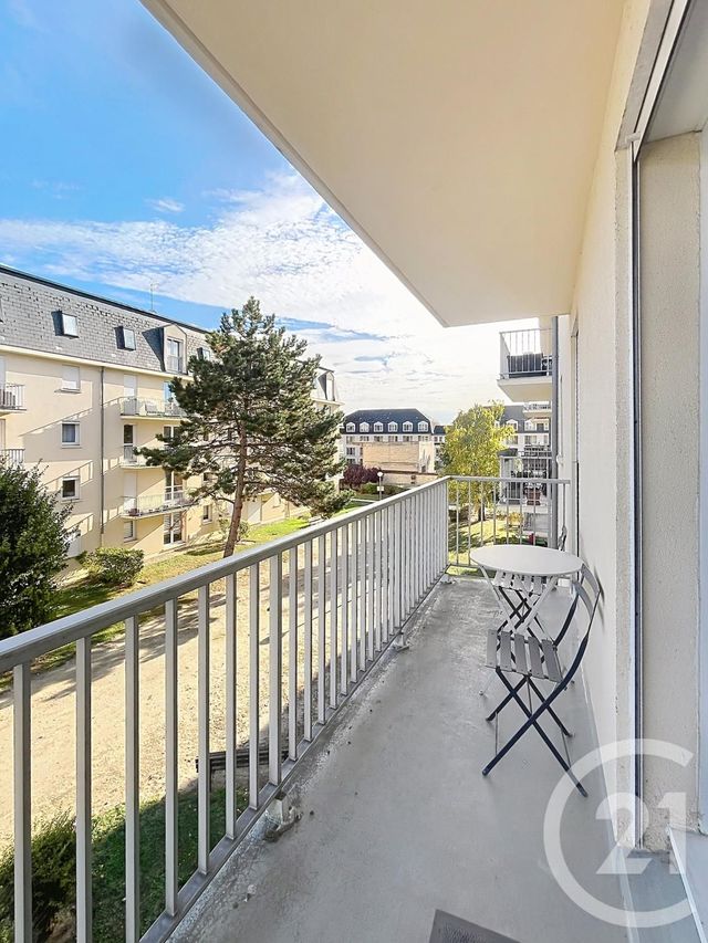 Appartement F3 &agrave; louer - 3 pi&egrave;ces - 65,52 m2 - Compiegne - 60 - PICARDIE
