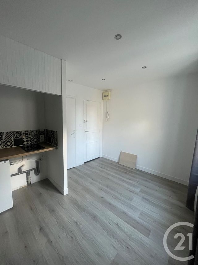 Appartement F1 &agrave; louer - 1 pi&egrave;ce - 13,22 m2 - Compiegne - 60 - PICARDIE