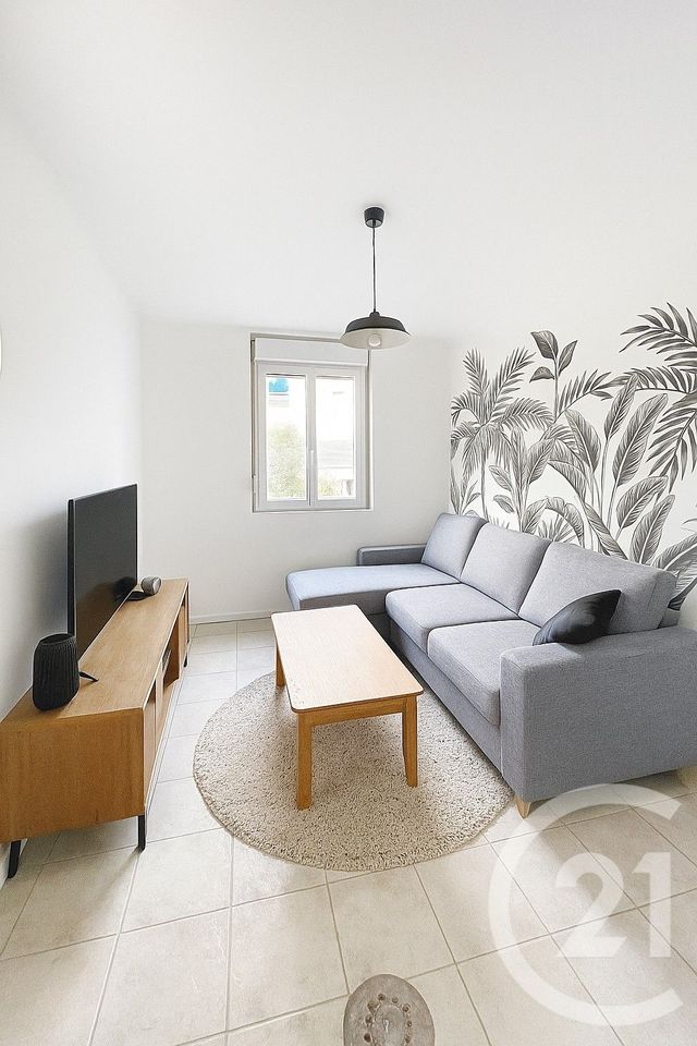 Appartement Studio à louer LONGUEIL ANNEL