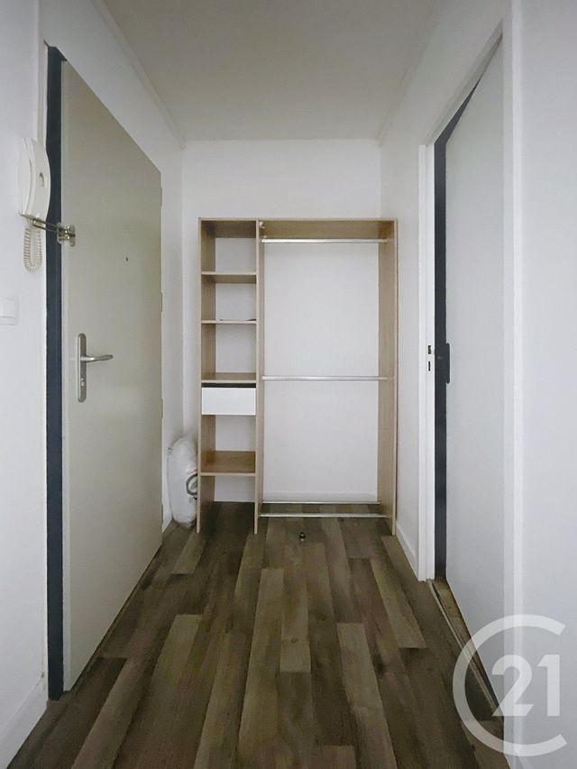 Afficher la photo en grand Appartement Studio à louer - 1 pièce - 32,86 m2 - Compiegne - 60 - PICARDIE