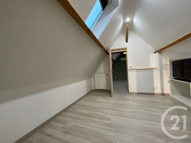 Maison &agrave; louer - 3 pi&egrave;ces - 72,94 m2 - Cambronne Les Ribecourt - 60 - PICARDIE