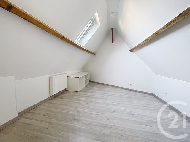 Maison &agrave; louer - 3 pi&egrave;ces - 72,94 m2 - Cambronne Les Ribecourt - 60 - PICARDIE