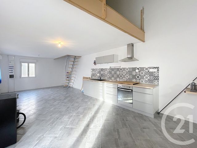 Maison &agrave; louer - 2 pi&egrave;ces - 58 m2 - Boulogne La Grasse - 60 - PICARDIE