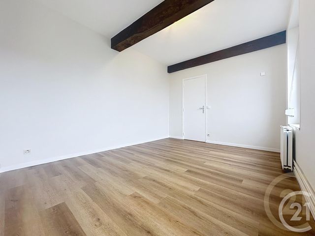 Appartement F4 &agrave; louer - 6 pi&egrave;ces - 95,29 m2 - Longueil Ste Marie - 60 - PICARDIE