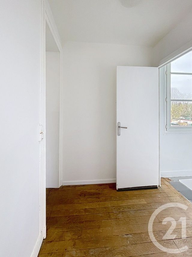 Appartement F2 &agrave; louer - 3 pi&egrave;ces - 61,20 m2 - Longueil Annel - 60 - PICARDIE
