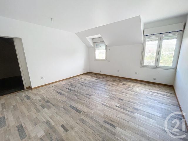 Maison &agrave; louer - 8 pi&egrave;ces - 126,41 m2 - Mortemer - 60 - PICARDIE