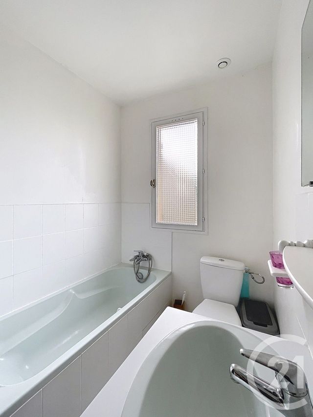 Maison &agrave; louer - 3 pi&egrave;ces - 57 m2 - Vignemont - 60 - PICARDIE