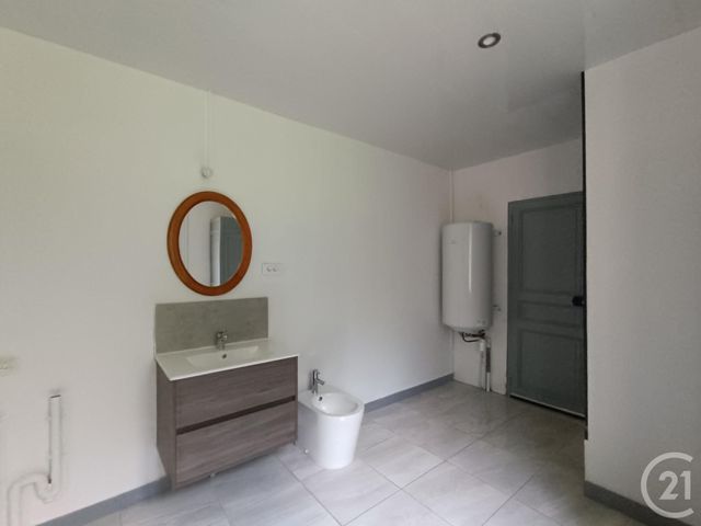 Maison &agrave; louer - 3 pi&egrave;ces - 77,25 m2 - Marqueglise - 60 - PICARDIE