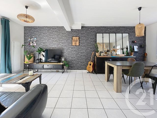 Maison &agrave; louer - 3 pi&egrave;ces - 76,20 m2 - Melicocq - 60 - PICARDIE