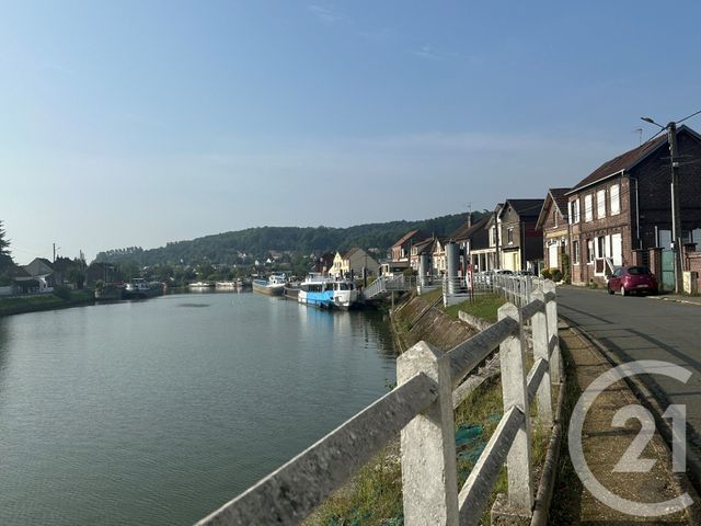 Appartement F3 &agrave; louer - 2 pi&egrave;ces - 46,13 m2 - Longueil Annel - 60 - PICARDIE