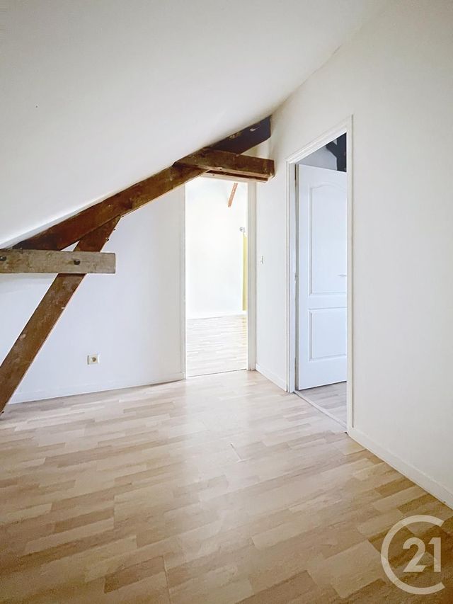 Maison &agrave; louer - 6 pi&egrave;ces - 99,45 m2 - Longueil Annel - 60 - PICARDIE